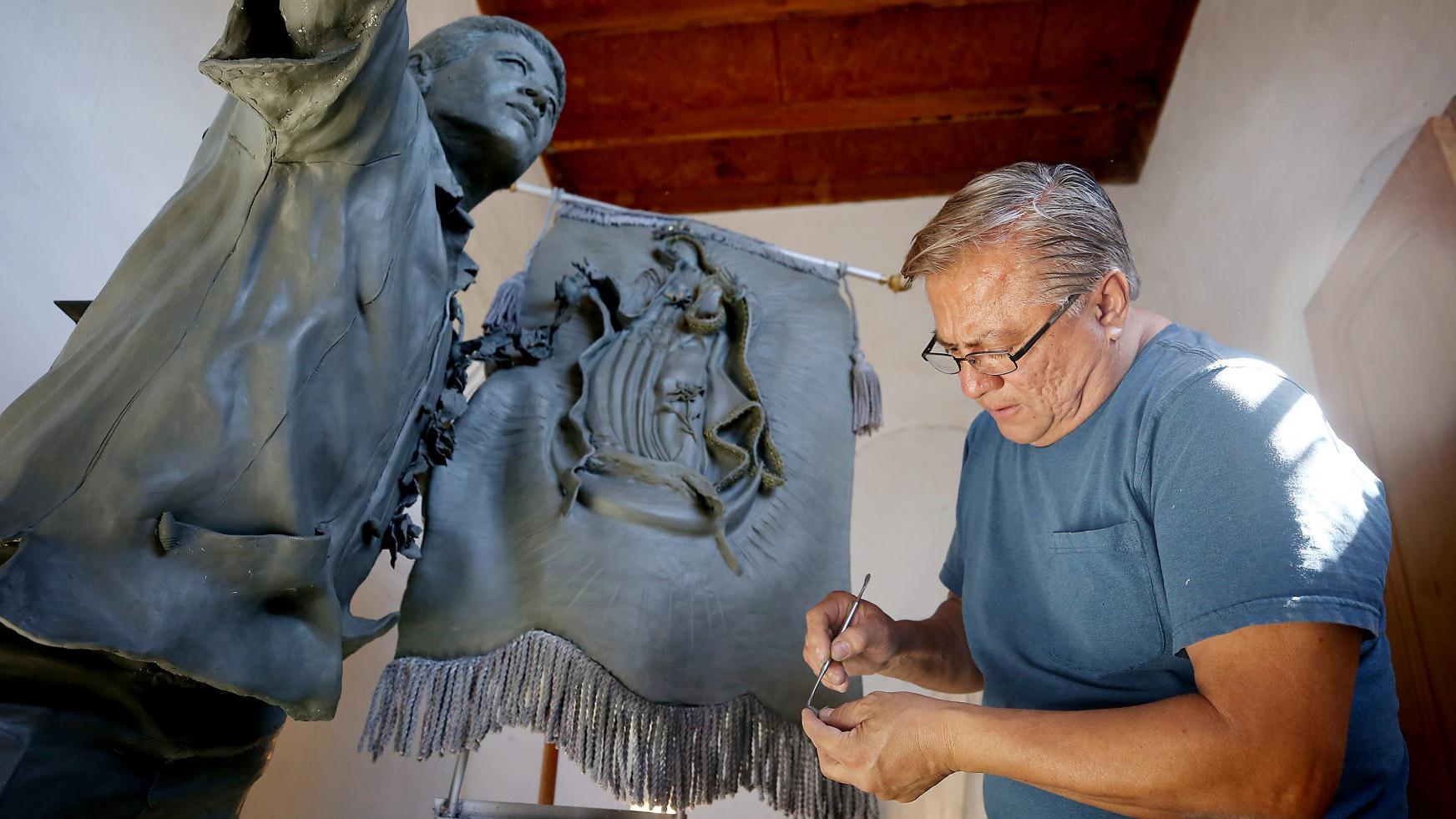 Neto's Tucson: After long delays, a statue of César Chávez nears its completion
